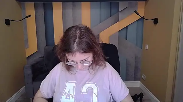 Snapshot of AngelinaLow chatting on November 2025 06:23:02 AM AngelinaLow online show from November 2025 06:23:02 AM