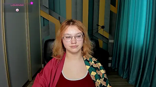 AngelinaLow online show from January 2026 12:30:01 PM