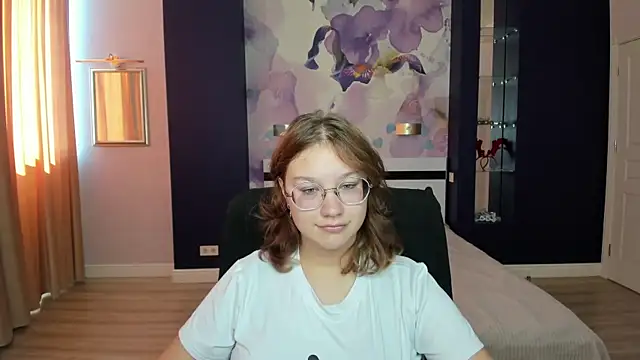 Snapshot of AngelinaLow chatting on September 2025 11:27:01 AM AngelinaLow online show from September 2025 11:27:01 AM