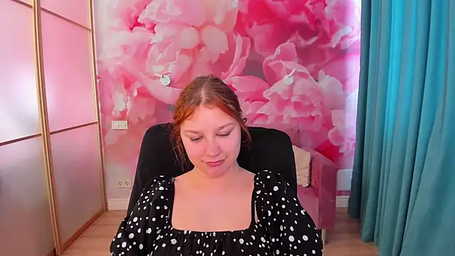 Snapshot of AngelinaLow chatting on May 2026 11:31:02 AM AngelinaLow online show from May 2026 11:31:02 AM