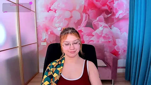 AngelinaLow online show from February 2026 06:44:01 AM