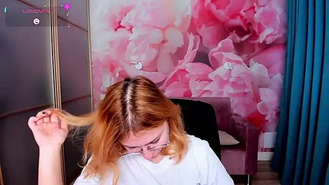 AngelinaLow online show from January 2026 06:31:01 AM