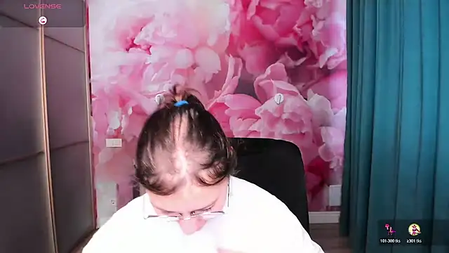 AngelinaLow online show from October 2025 05:32:02 AM
