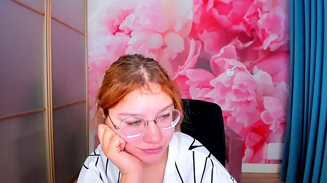 AngelinaLow online show from February 2026 06:36:02 AM