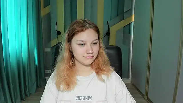 Snapshot of AngelinaLow chatting on May 2026 11:24:02 AM AngelinaLow online show from May 2026 11:24:02 AM