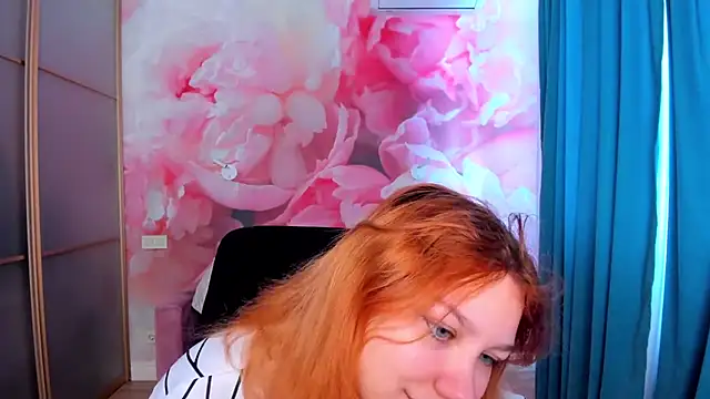 Snapshot of AngelinaLow chatting on April 2026 05:30:02 AM AngelinaLow online show from April 2026 05:30:02 AM