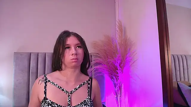 BeckyVidal online show from November 2025 06:08:01 PM