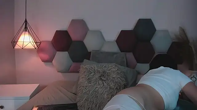 BeckyVidal online show from November 2025 06:08:01 PM