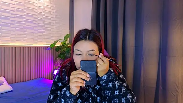 Snapshot of TiffanyWalk chatting on November 2025 10:41:02 AM TiffanyWalk online show from November 2025 10:41:02 AM