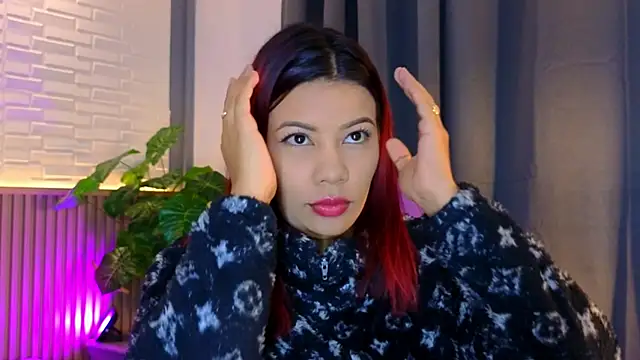 Snapshot of TiffanyWalk chatting on November 2025 10:53:01 AM TiffanyWalk online show from November 2025 10:53:01 AM