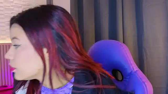 Snapshot of TiffanyWalk chatting on December 2025 11:53:01 AM TiffanyWalk online show from December 2025 11:53:01 AM