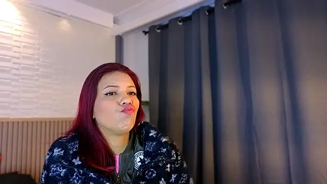 Snapshot of TiffanyWalk chatting on January 2026 11:49:01 AM TiffanyWalk online show from January 2026 11:49:01 AM