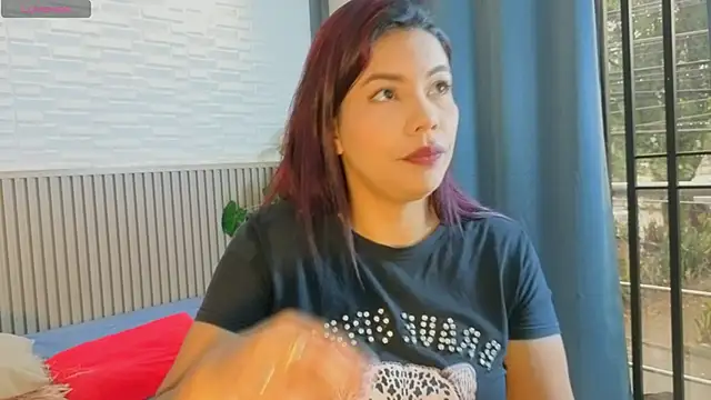 TiffanyWalk online show from April 2026 12:39:01 PM