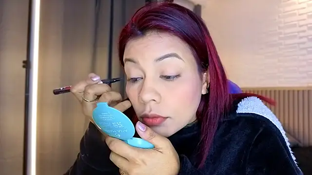 Snapshot of TiffanyWalk chatting on January 2026 11:25:01 AM TiffanyWalk online show from January 2026 11:25:01 AM