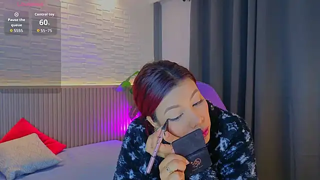 Snapshot of TiffanyWalk chatting on October 2025 11:03:02 AM TiffanyWalk online show from October 2025 11:03:02 AM