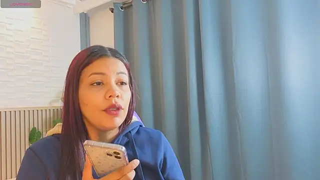 TiffanyWalk online show from April 2026 12:21:02 PM