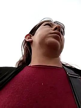 Snapshot of lily57 chatting on March 2025 10:28:02 PM lily57 online show from March 2025 10:28:02 PM