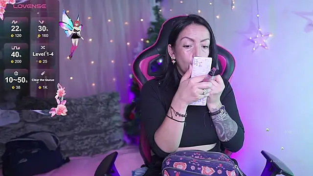 Madison Mayer online show from December 2025 12:39:01 PM