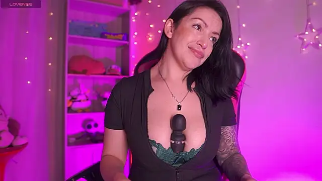 Madison Mayer online show from February 2026 01:00:01 PM