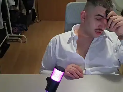 bigboyZ6 online show from November 2025 05:50:01 PM