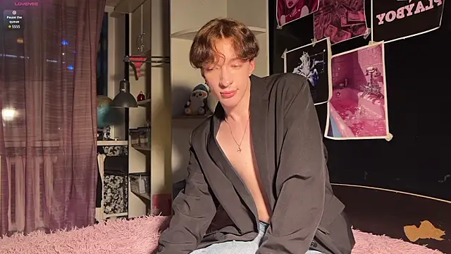 vogueslay online show from June 2026 06:05:02 PM