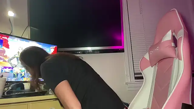 Snapshot of SpaceCowWhore chatting on September 2025 11:54:01 PM SpaceCowWhore online show from September 2025 11:54:01 PM