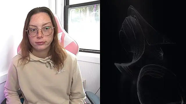 Snapshot of SpaceCowWhore chatting on October 2025 03:45:02 PM SpaceCowWhore online show from October 2025 03:45:02 PM