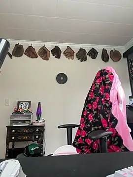 SpaceCowWhore online show from April 2026 02:52:01 PM