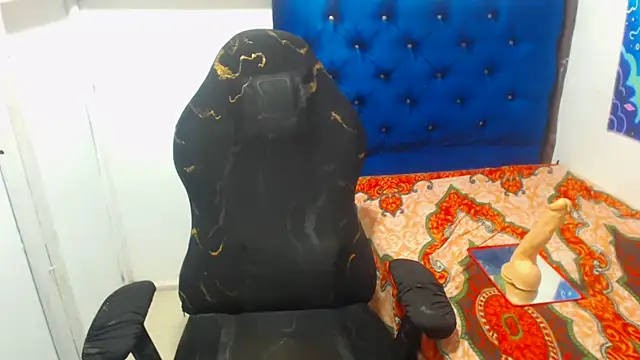 latina bigboos25 online show from April 2026 09:49:01 PM