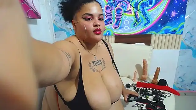 latina bigboos25 online show from October 2025 04:22:01 AM