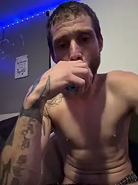 Stillhard8925 online show from November 2025 09:42:02 PM