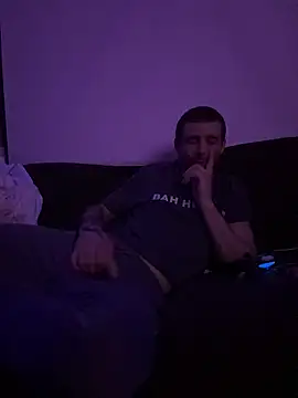 Stillhard8925 online show from November 2025 06:49:02 AM