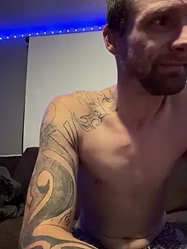 Stillhard8925 online show from November 2025 08:18:02 AM