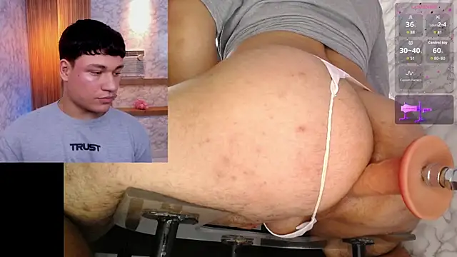 Snapshot of AndrewPeach_ chatting on November 2025 08:31:01 PM AndrewPeach online show from November 2025 08:31:01 PM