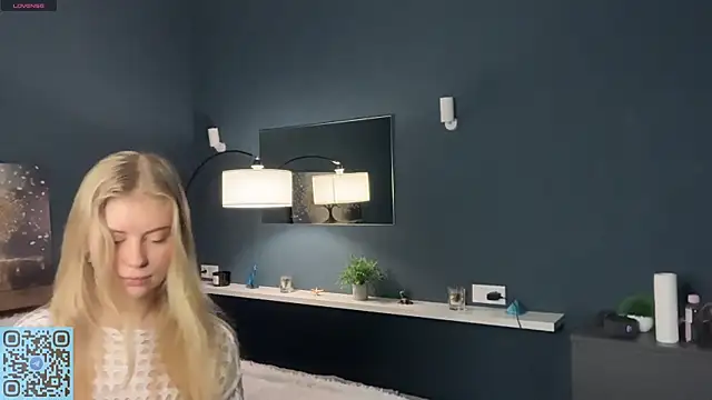 Snapshot of RadiantBliss chatting on December 2025 02:21:02 PM RadiantBliss online show from December 2025 02:21:02 PM