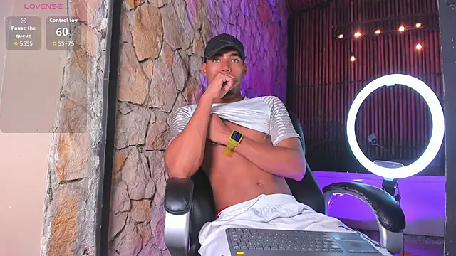 Snapshot of LiamByrne chatting on December 2025 07:03:01 AM LiamByrne online show from December 2025 07:03:01 AM