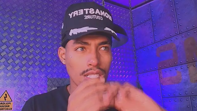 Snapshot of LiamByrne chatting on December 2025 08:25:01 PM LiamByrne online show from December 2025 08:25:01 PM