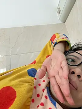 Snapshot of aa520uv chatting on October 2025 04:00:01 AM aa520uv online show from October 2025 04:00:01 AM