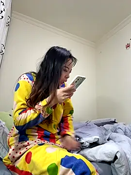 Snapshot of aa520uv chatting on November 2025 01:04:02 AM aa520uv online show from November 2025 01:04:02 AM