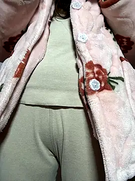 aa520uv online show from December 2025 02:05:02 AM