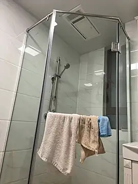 aa520uv online show from January 2026 01:39:01 PM