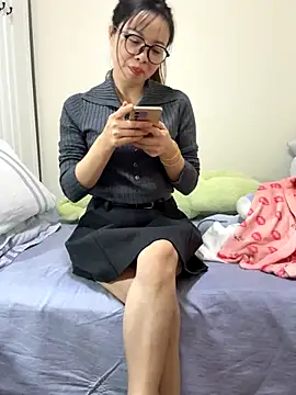 Snapshot of aa520uv chatting on November 2025 12:31:02 PM aa520uv online show from November 2025 12:31:02 PM