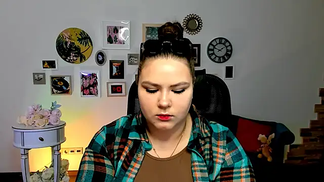 FlorenceAnderson online show from March 2025 09:45:01 AM