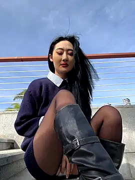 Snapshot of linger-23 chatting on November 2025 06:13:02 AM linger-23 online show from November 2025 06:13:02 AM