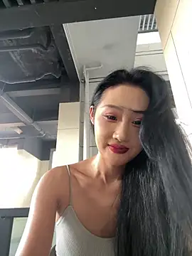 Snapshot of linger-23 chatting on October 2025 06:03:02 AM linger-23 online show from October 2025 06:03:02 AM