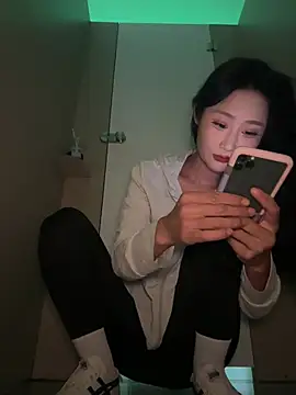 linger-23 online show from June 2026 06:52:02 AM