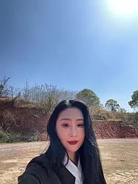 linger-23 online show from March 2026 05:35:02 AM