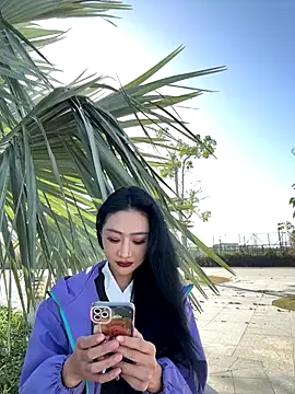 Snapshot of linger-23 chatting on November 2025 06:57:01 AM linger-23 online show from November 2025 06:57:01 AM