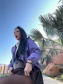 linger-23 online show from December 2025 06:18:02 AM