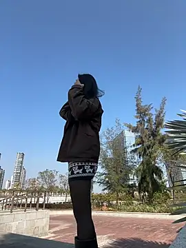 linger-23 online show from January 2026 06:28:01 AM